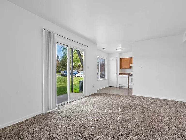 Greentree Apartments — Photo 24