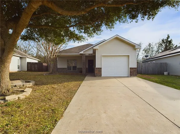 2518 Elkhorn Trl, Bryan, TX 77803