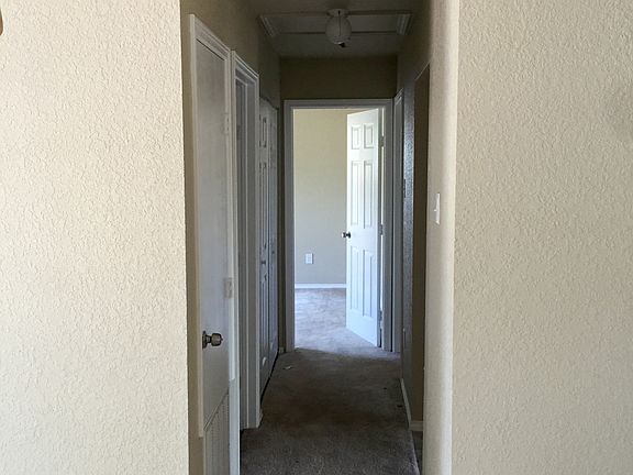 5th image of 967 SW 36th St