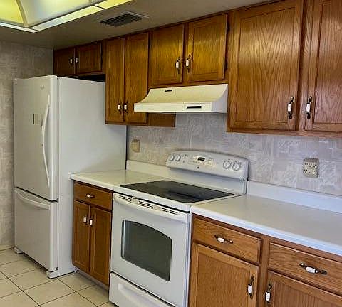 3rd image of 12727 W GABLE HILL Drive