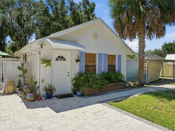 206 E 9th Ave, Mount Dora, FL 32757