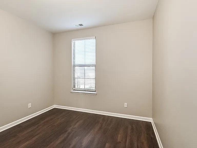 75 Briar Hollow Ln — Photo 12