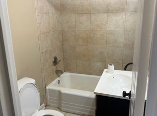 1000 W Lee Rd #B, Taylors, SC 29687