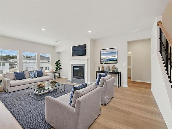 7th image of this home