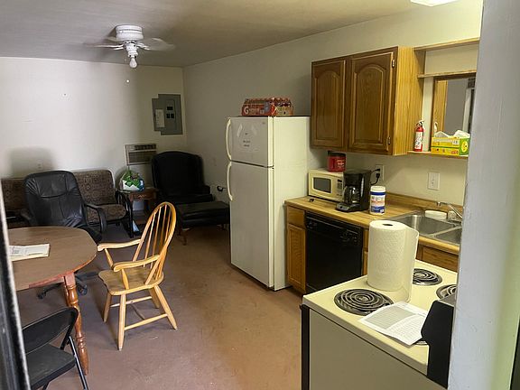 4th image of 1413 Mission Ave