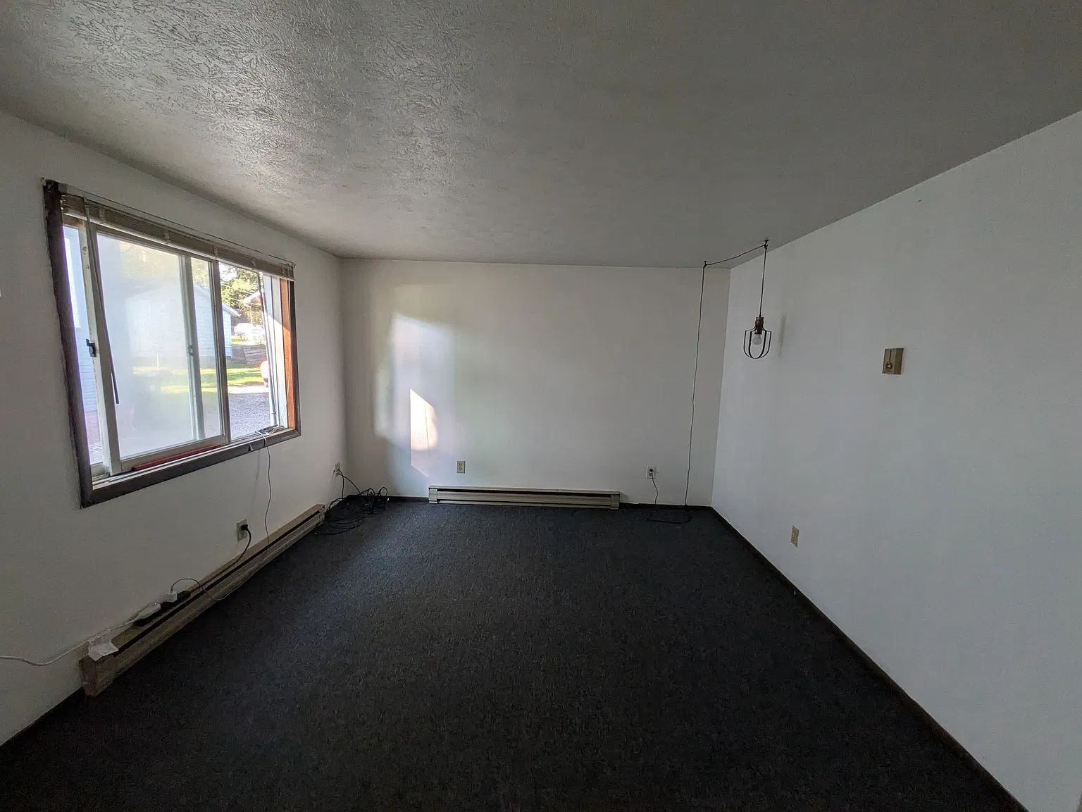 2 bed, 1200 sqft, $1,050 — Photo 3