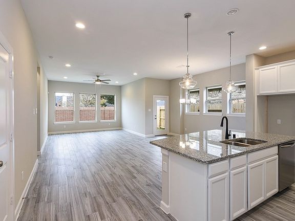 The Carolcrest - Kitchen