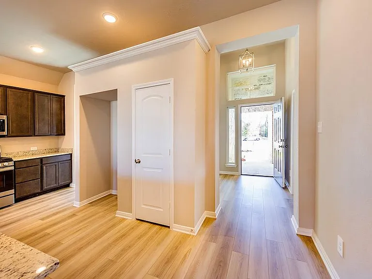 3305 Rolling View Ct — Photo 11