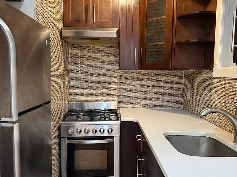 445 Bainbridge St #2 — Photo 12