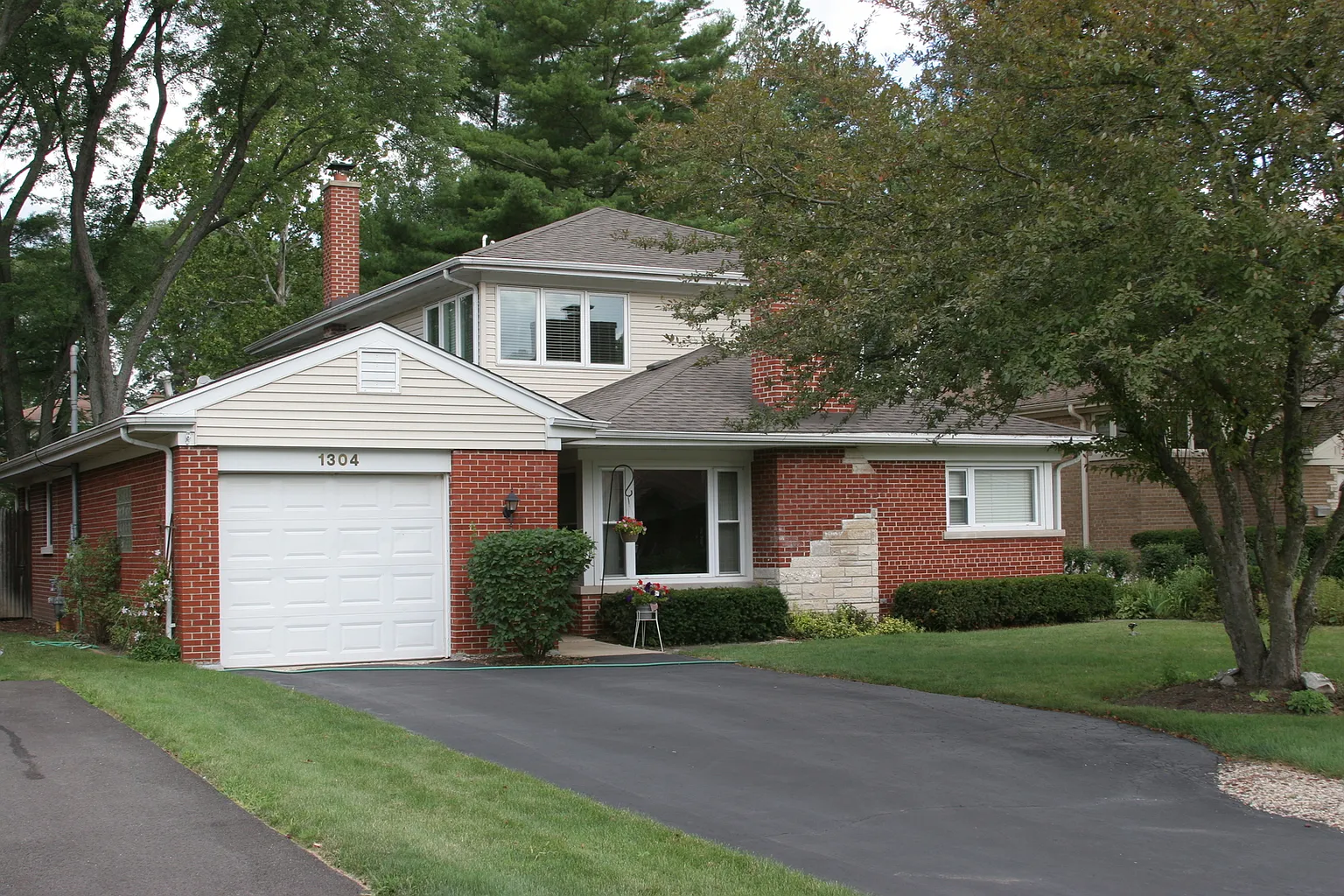 1304 Carlisle Pl photo 1