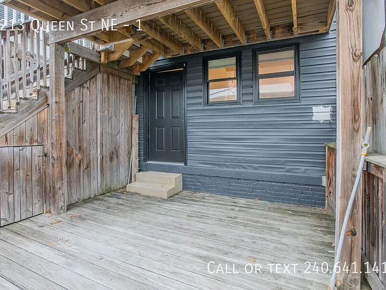 1213 Queen St NE #1 — Photo 17