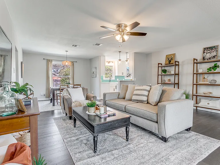 611 Greenwich Blvd — Photo 4