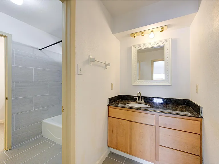 4403 Willow Beach Dr — Photo 15