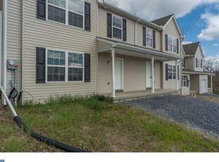 275 Wildflower Dr, East Earl, PA