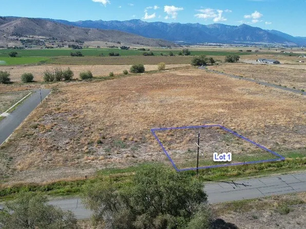 0 17th St #1, Baker City, OR 97814