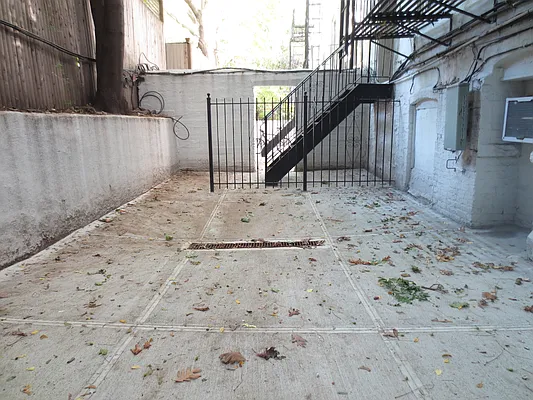 Rented by Waverly Realty Associates | media 1