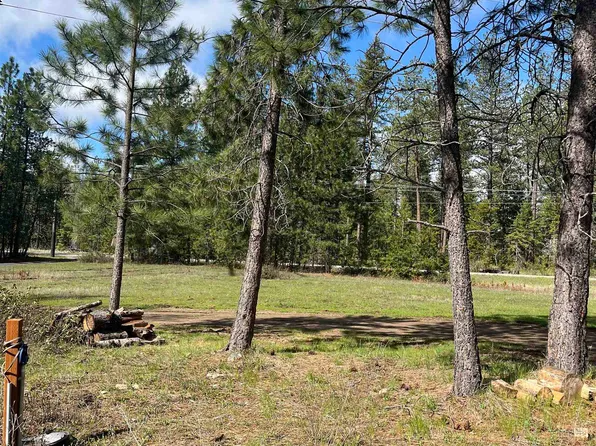 3858C Agar Rd, Loon Lake, WA 99148