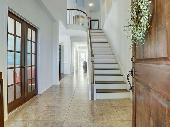 3rd image of 316 Palo Alto Way