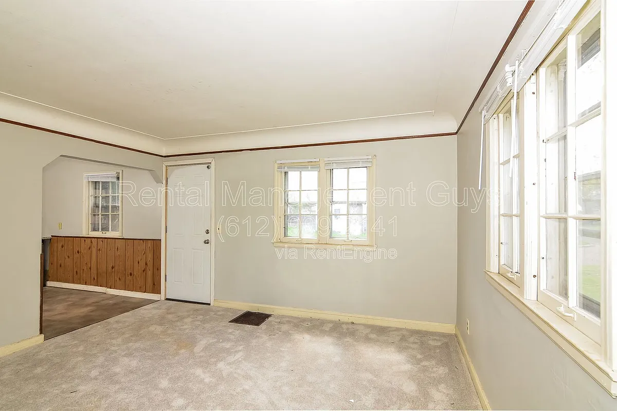 Building Photo - 4400 Xenia Ave N