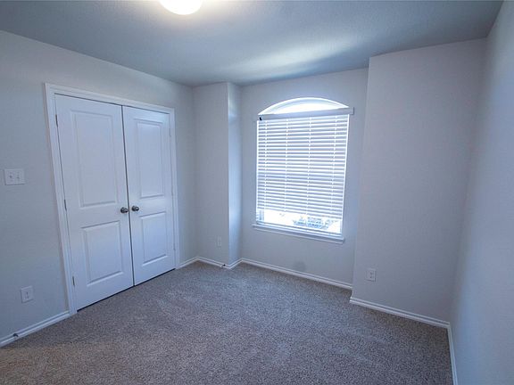 4th image of 11608 Silver Queen Dr