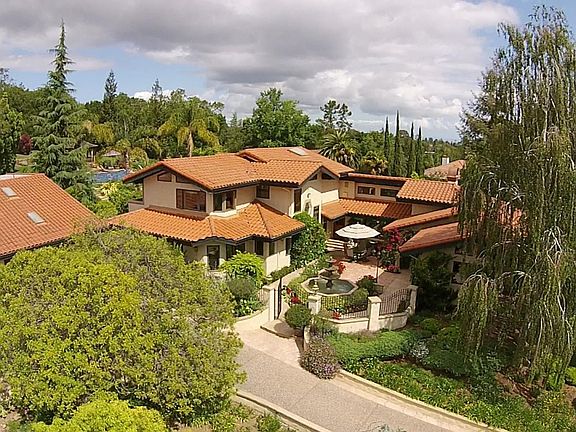 2nd image of 11640 Jessica Ln