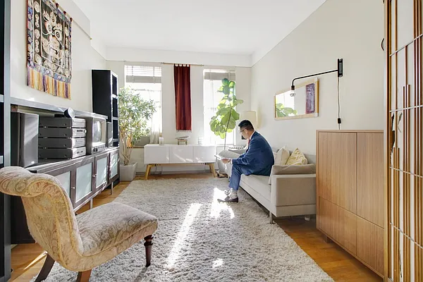 Sold by Nest Seekers International | media 5