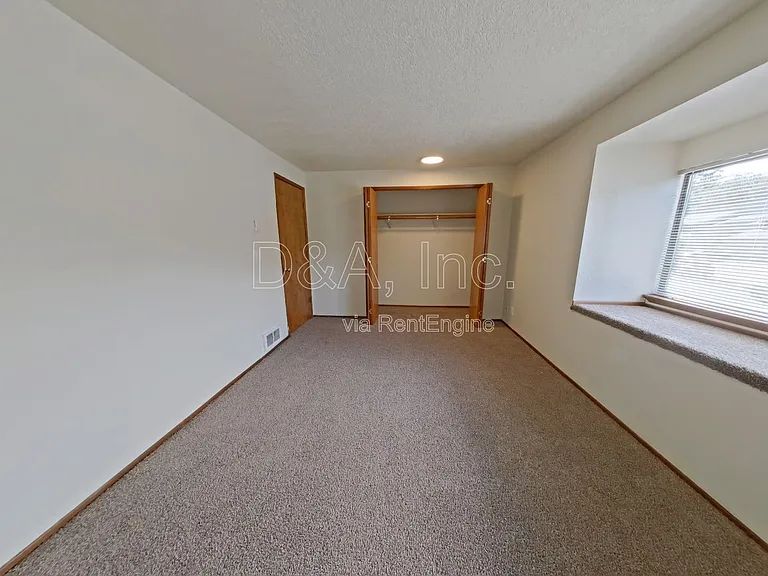 3928 NW Walnut Pl — Photo 8