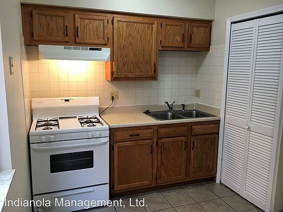 5th image of 194 E Duncan St APT 1