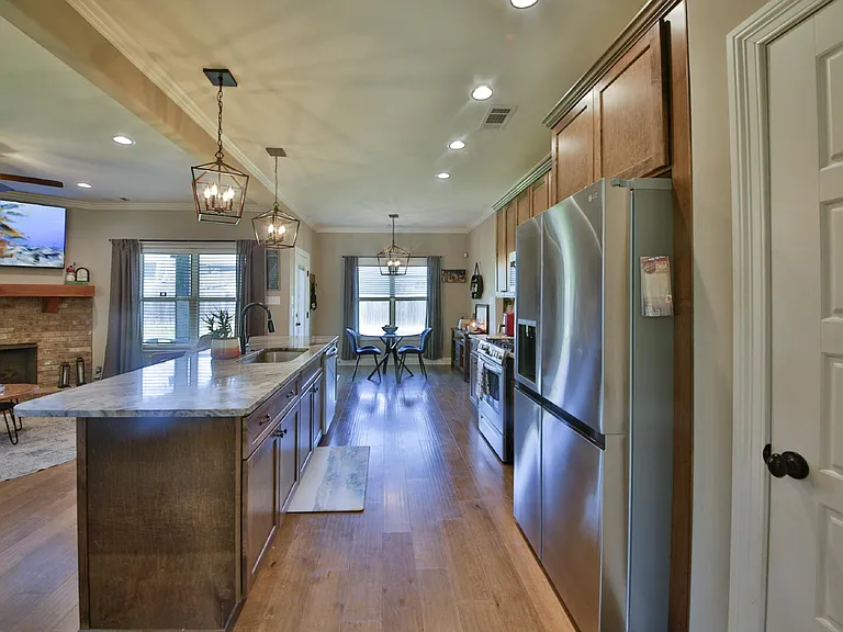402 S Chinkapin Dr — Photo 12