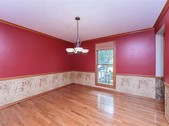 5th image of 2810 Laurel Woods Blvd