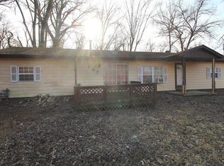 497 Hill Rd, Caseyville, IL 62232