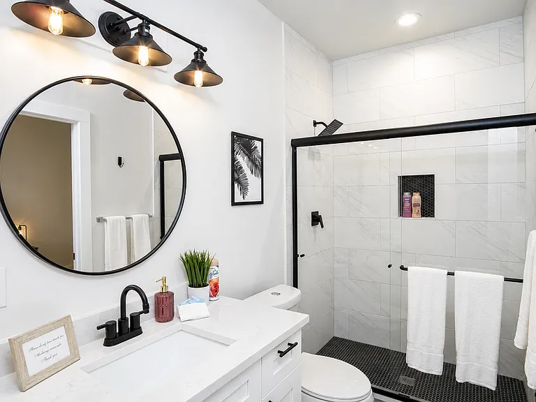 1003 S Olive St — Photo 8