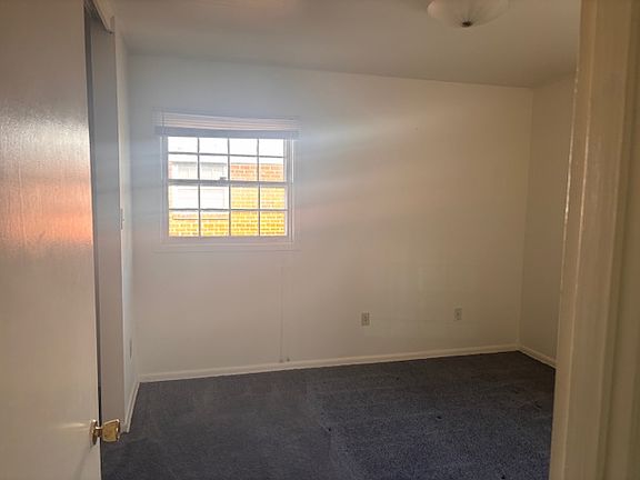 5th image of 1903 Medallion Dr #11