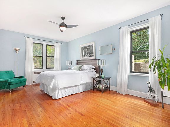 4th image of 135 Hawthorne St APT 1E