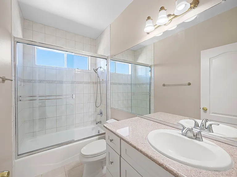 9911 Garibaldi Ave — Photo 32