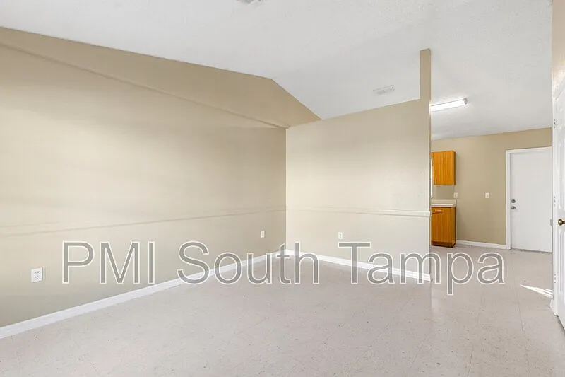 2 bed, 1.0 bath, 750 sqft, $1,380 — Photo 4