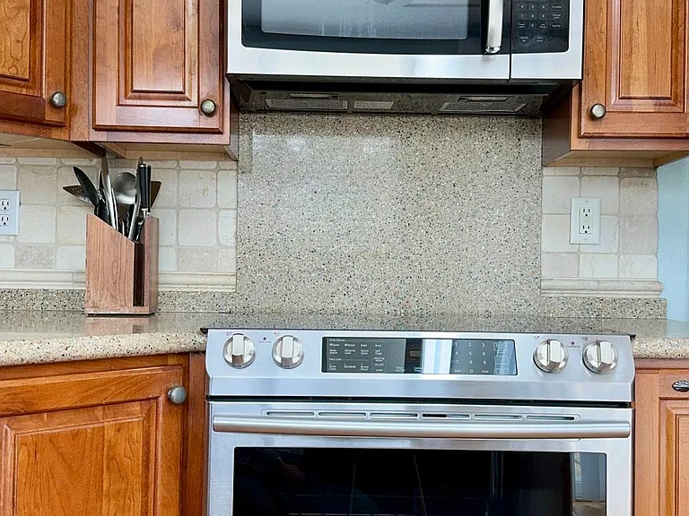 1391 Hardy Pl — Photo 42