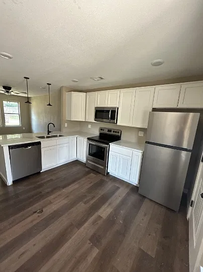 416 East Word Avenue - 3 — Photo 3