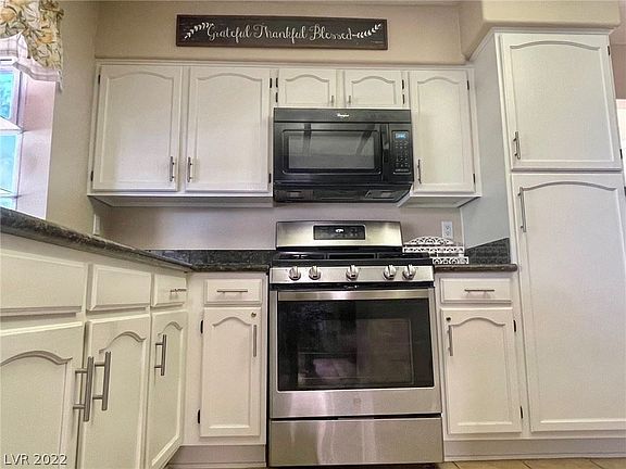 5th image of 5008 Forest Oaks Dr