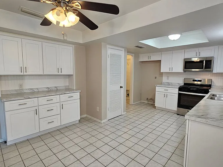 213 Melinda Dr — Photo 23