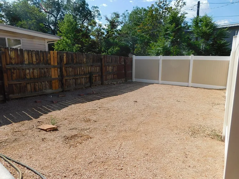 941 Walnut Ave — Photo 22