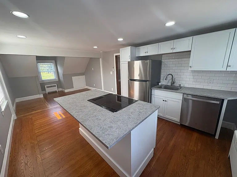 1822 Mineral Spring Ave — Photo 3
