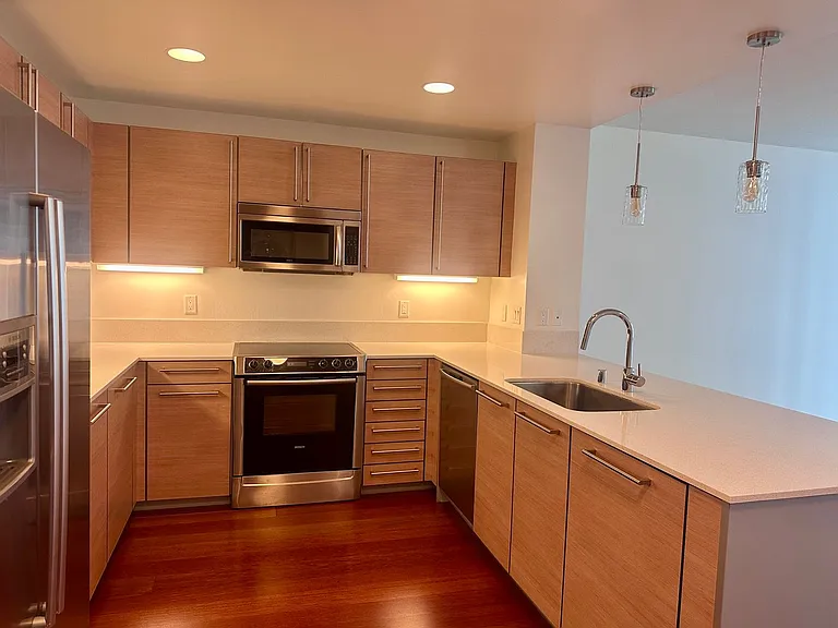 1160 Mission St #909 — Photo 3