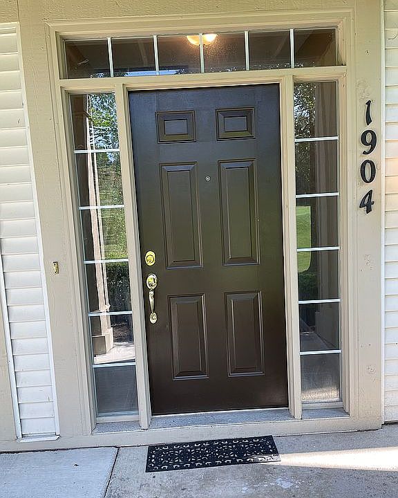 1st image of 1904 Pinecroft Dr #184