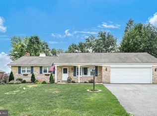 2856 Sunset Dr, Dallastown, PA 17313