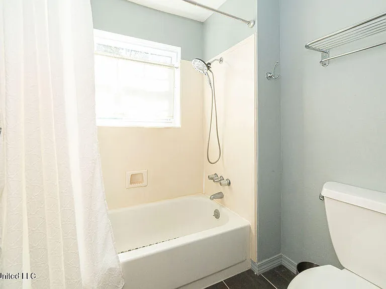 114 Menge Ave — Photo 20