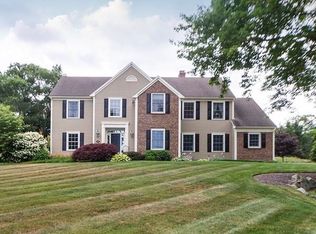 18 Columbine Rd, Rehoboth, MA 02769