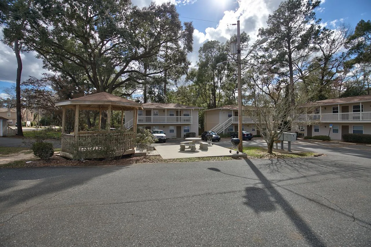 1 bed, 550 sqft, $975 — Photo 4