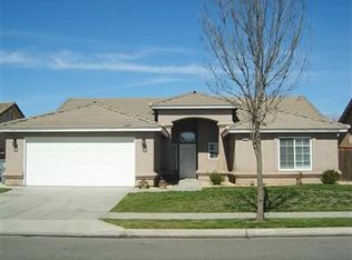 2257 Riverview Dr, Madera, CA 93637