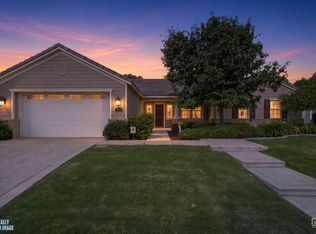 3113 Barrowby St, Bakersfield, CA 93311